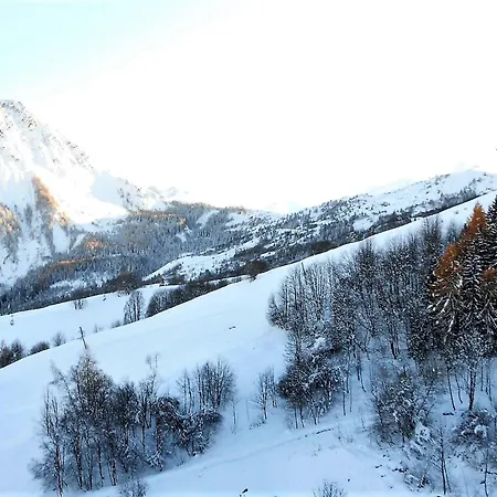 Chaleureux, Skis Aux Pieds, Balcon Sud Avec Vue Pistes - Fr-1-267-192 * Le Corbier